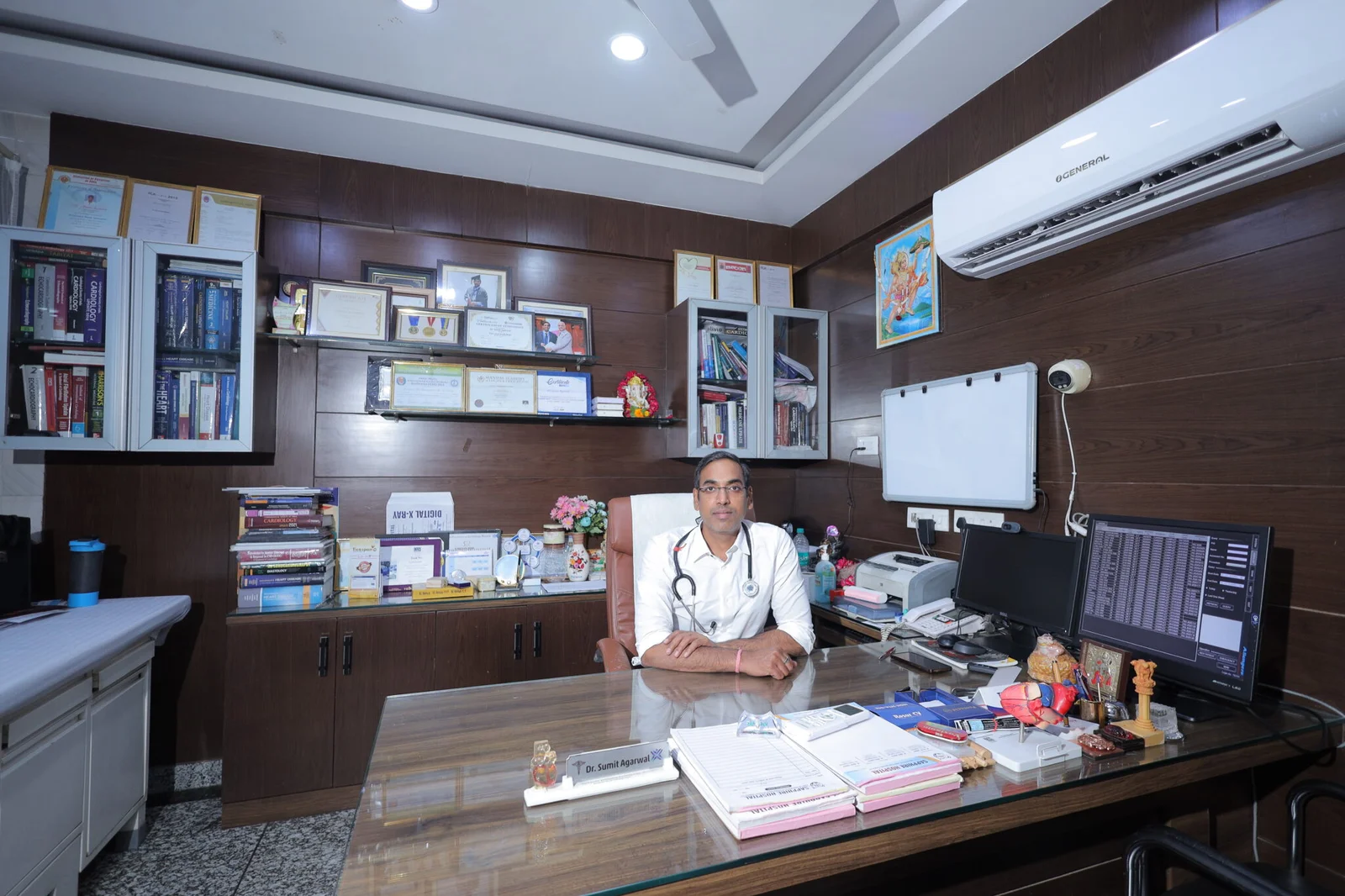 Dr. Sumit Agarwal - Consultation Room - Sapphire Hospital Agra