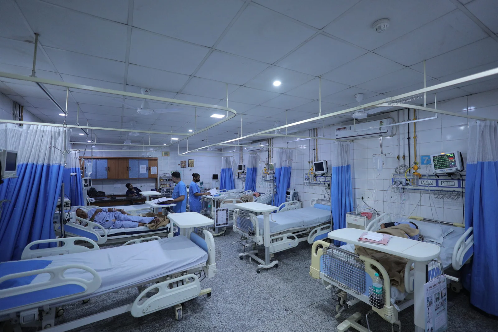 Intensive Care Unit (ICU) - Sapphire Hospital Agra