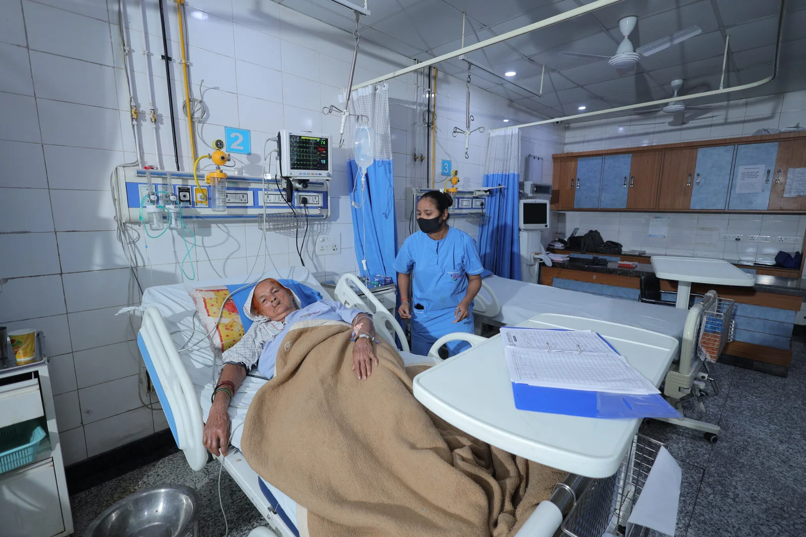 Patient Care - Nurse Attending - Sapphire Hospital Agra